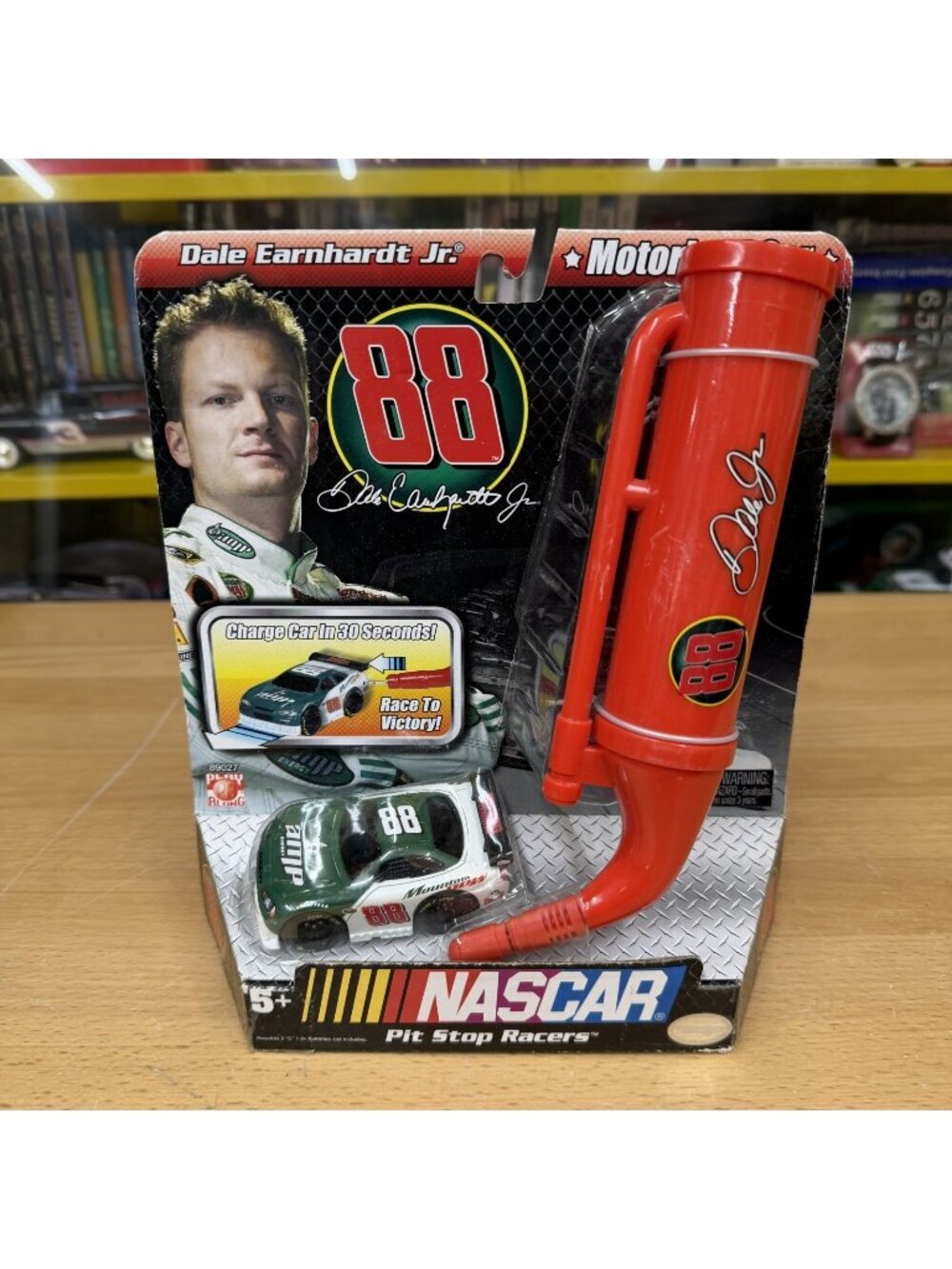Nascar Pit Stop Racers National Guard Motorized Car - #88 Dale Earnhardt Jr